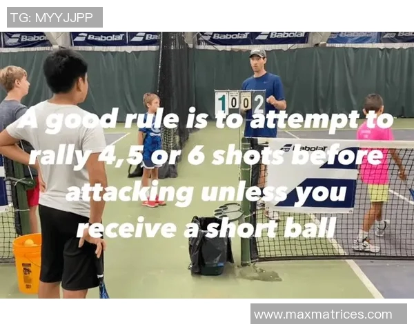 武汉网球队进攻策略揭秘:深度解析网球战术与技巧的完美结合