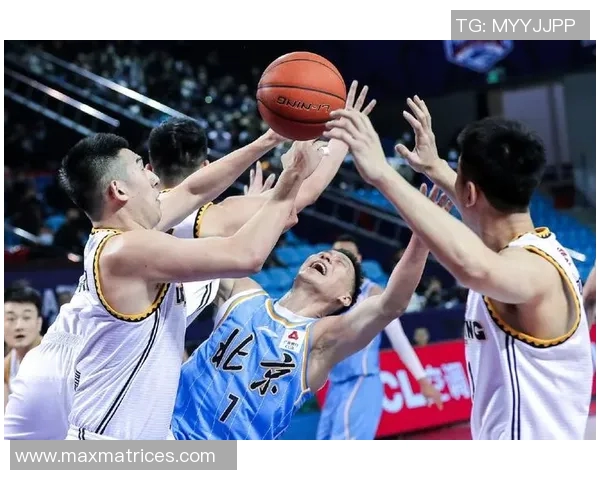 深圳羽毛球队在总决赛积分榜上以90分高居榜首展现强劲实力