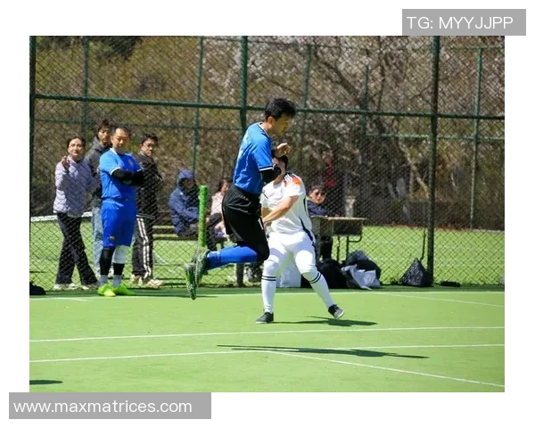 探索足球制品的创新发展与市场趋势分析助力足球运动的普及与推广