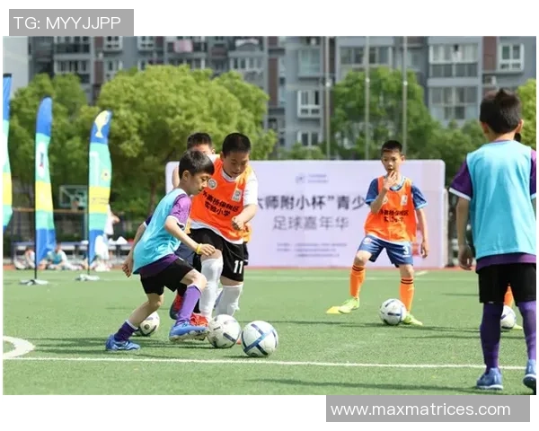 毅毅足球:探索青少年足球发展的新路径与未来愿景